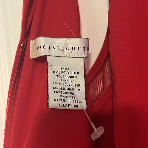 RED SOCIAL COUTURE DRESS SIZE M - Picture 5 of 6